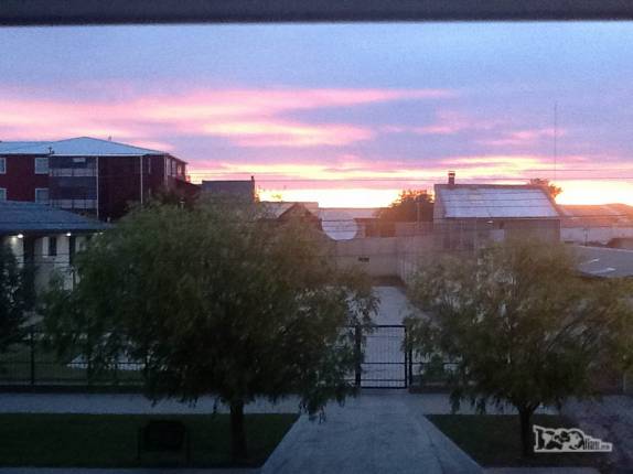 Um belo pôr-do-sol (perto das 10 da noite!) em Rio Gallegos, no sul da Argentina, na nossa penúltima noite do ano